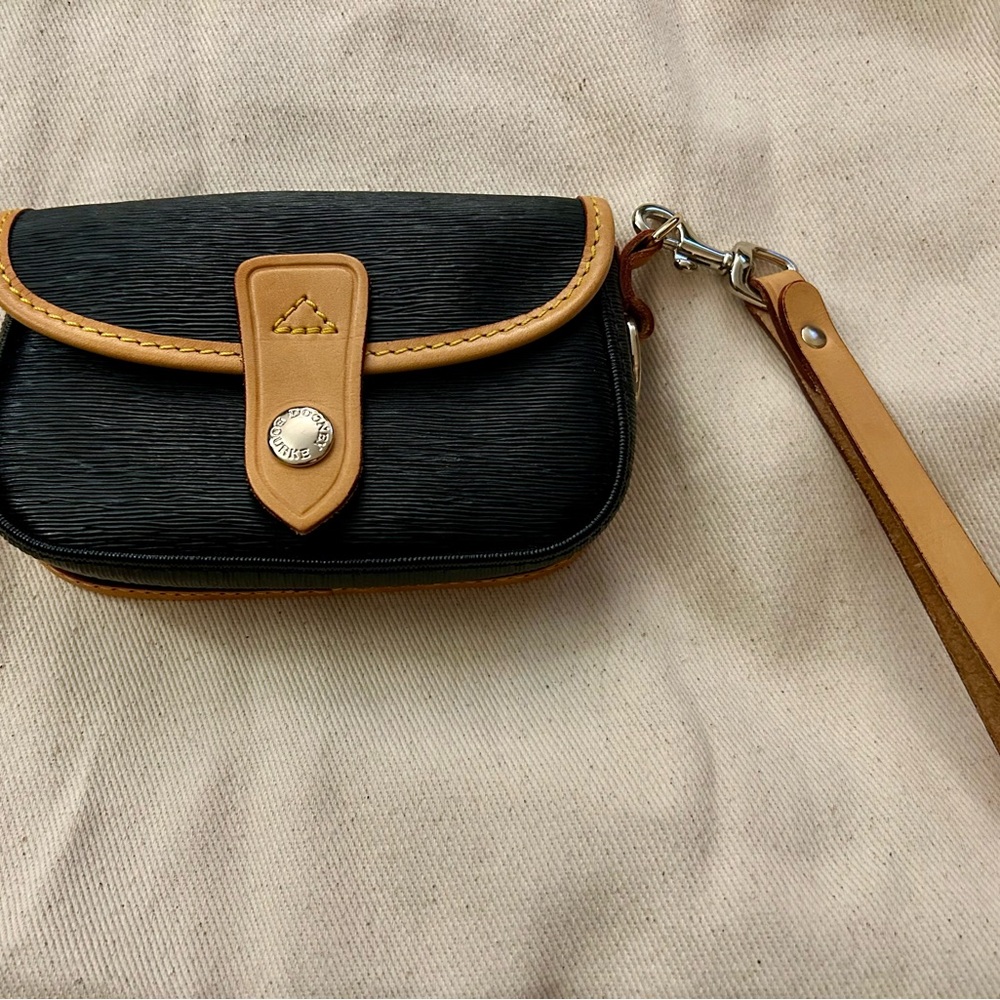Dooney and Bourke mini clutch wristlet